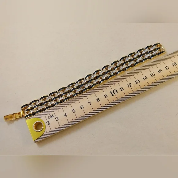 Gold and Black Bracelet - Picture 9 of 16